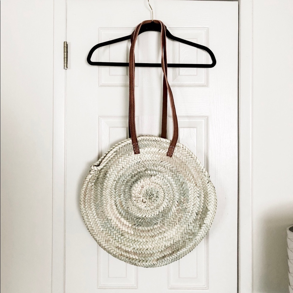 Circle wicker bag